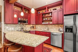 Durant Unit C5, Condo with Bonus Den, Air Conditioning, and Spectacular Views