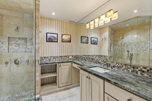 Durant Unit C5, Condo with Bonus Den, Air Conditioning, and Spectacular Views