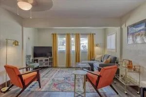 Garland Bungalow Full Kitchen Laundry Set Yard - Mead