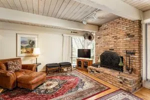 Chateau Eau Claire Unit 18, Spacious Condo Overlooking the River with a Private Deck - Meredith