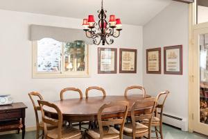 118 E. Bleeker Street Home, Large, Two-Level HomeDuplex with Private Deck & On-Site Parking