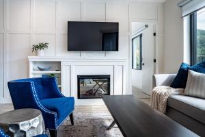 Stoked 4Ever - Revelstoke Condo (+Hot Tub)