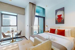 Vacationer Holiday Homes I Elegant Studio I Pool with Burj Khalifa Views l Business Bay