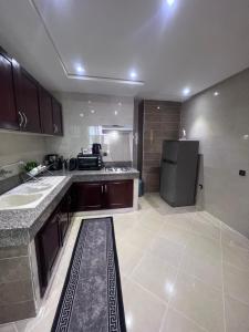 Luxury Center Town Apartment