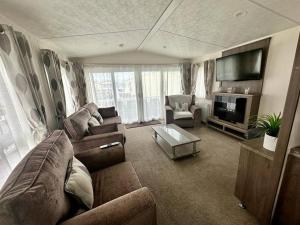 6 berth luxury caravan, Lyons Winkups Holiday Park