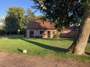 Peaceful country cottage in stunning surroundings
