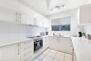 Opp Parap Mkts Ideal for tradies and nurses