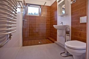 Luxury Triple Room room in Willa Basztowa