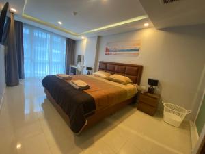 Large Deluxe Condo Grand Avenue Central Pattaya
