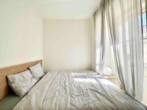 Central Apartment for Party Lovers