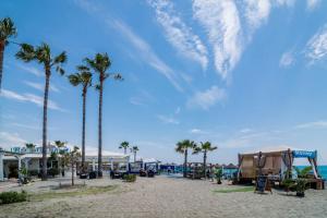 Top floor spacious apartment with sea views in Costalita