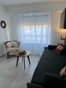 Departamento nuevo con balcón