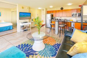 Mountain View Condo Near Beach with Free Parking!