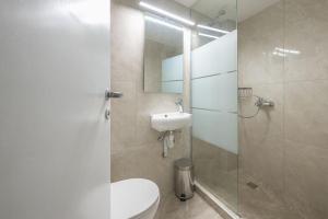 Athens Divas One Paradise