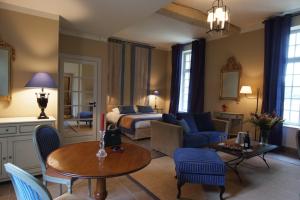 Hotels Chateau d'Augerville Golf & Spa Resort : Suite Junior (2 Adultes) dans la dépendance