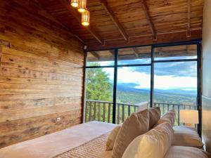 Astonishing view at Poás Volcano slopes: Casa Lili