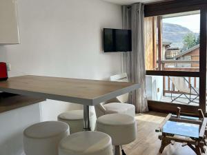 Charmant Studio 4p avec Terrasse Sud – Proche Pistes & Commerces – Alpe dHuez - FR-1-405-339