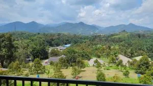 Villa with Titiwangsa Hill View - Ulu Bernam