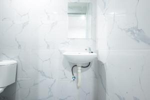 RedDoorz near Jalan Cikini