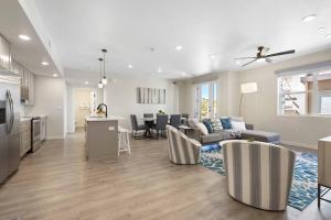 Three-Bedroom Apartment room in Primo Lagoon Retreat condo