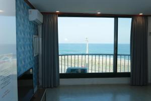 Mangsang Beach Pension