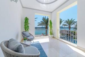 Pristine Paradise Villa In Palm Jumeirah