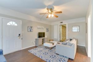 Walk to Beach Galveston Vacation Rental!