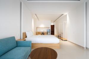 Peninsula Serviced Apartment