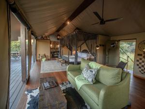 Madwaleni River Lodge - Babanango Game Reserve