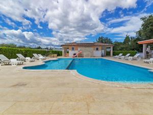 Apartment in Banjole near beach and Pula City