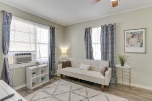 about 1 Mi to the Strand Central Unit in Galveston!