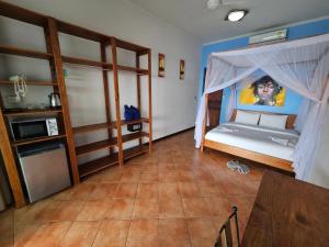 Baan Jai Dee Beach Front Hotel