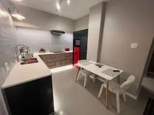 Perfect Lock Up & Go Apartment - Vredehoek