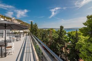 genesis hotel