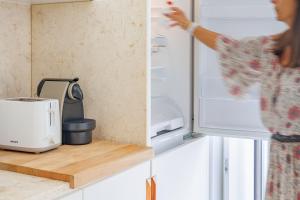 Lisbon Sunny Terrace Lapa Santos