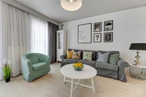 Chmielna Park - City Center & Parking by Downtown Apartments