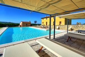 Villa Il Caggio by PosarelliVillas