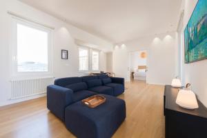 Lux Maria Pita Corazon de Coruña