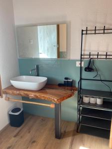 Doppel-/Zweibettzimmer mit Gemeinschaftsbad