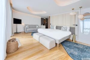 Hotels GOLDEN TULIP LYON OUEST TECHLID Hotel & Spa : Suite Junior