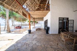 Beachfront Villa Hideaway ZanzibarHouses