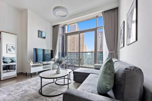 StoneTree - New stylish 1 BR Apartment in JLT