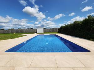 Gower Hideaway - 3 Bed Apartment - Ocean Breeze