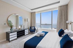 StoneTree - Spacious 1 BR with Stunning Sea View in Palm Jumeirah