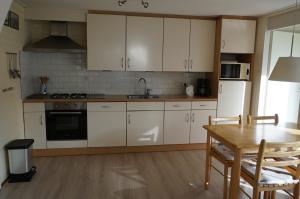 Kustverhuur, Park Schoneveld, Duinroos 181