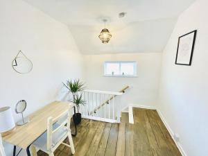 Laburnum No3 by Oracle