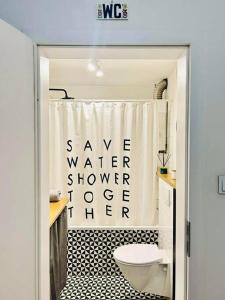 Cozy Apartment In a Heart of Town