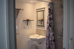 Maisons de vacances Gite le Grenier : photos des chambres
