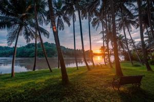 StayVista at Toya Toya River View