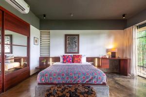 StayVista at Toya Toya River View